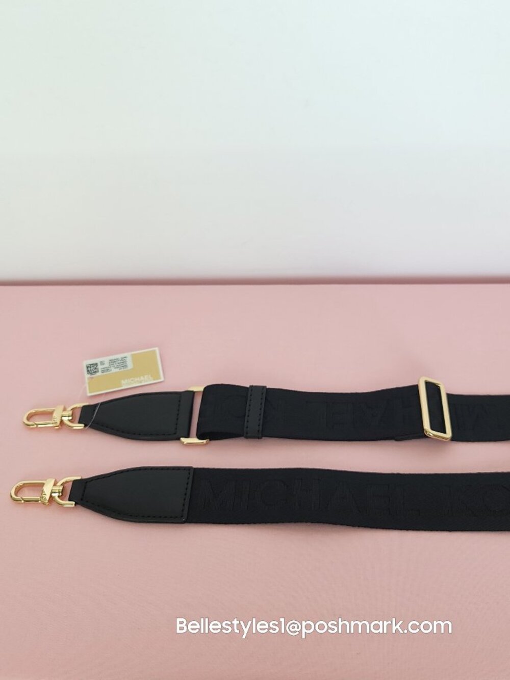 MICHAEL KORS Webbing Strap Signature Logo with Carabiner Clip- Black ⭐ - Picture 13 of 16